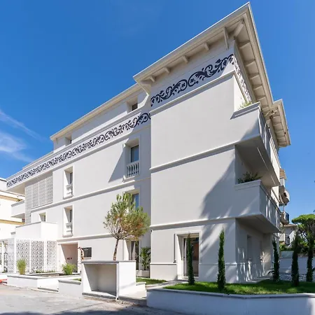 History Suite Riccione-2