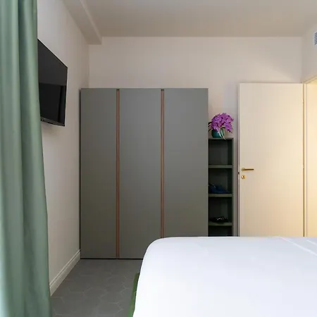 History Suite Riccione-3